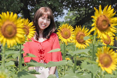 ひまわり畑でポートレート撮影
